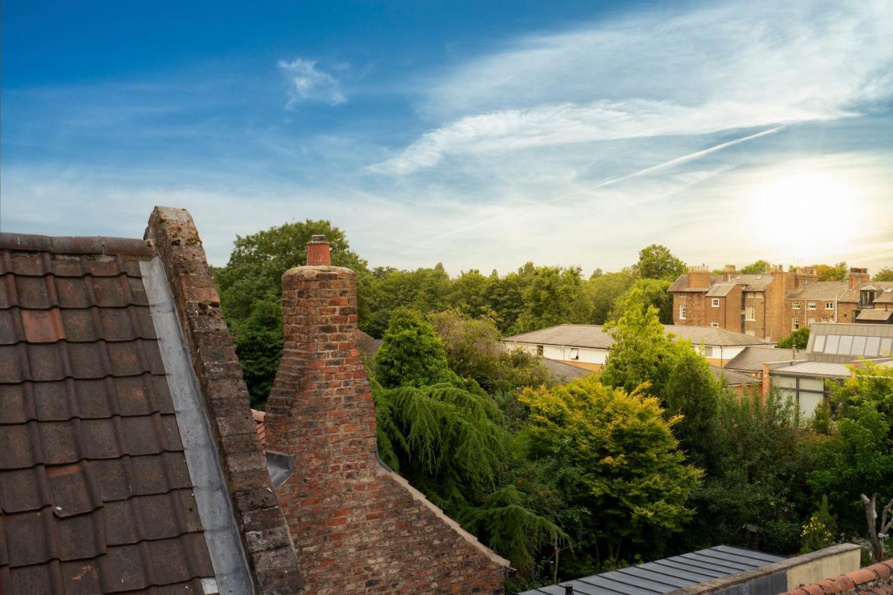 Marygate - Garden View Apartment York Buitenkant foto